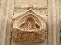 Lyon, Cathedrale Saint Jean, Porche, Protection de statue (4)